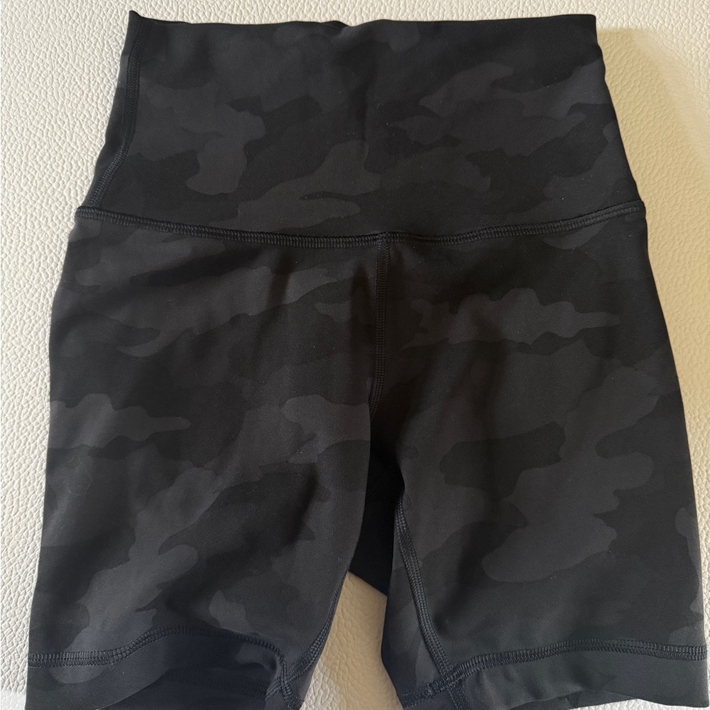 Lululemon Align High Rise 6” Shorts Camouflage